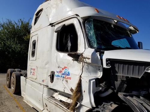 FREIGHTLINER CASCADIA 126