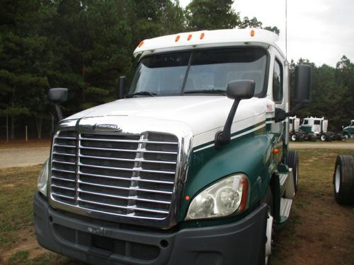 FREIGHTLINER CASCADIA 125