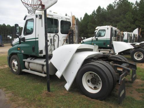 FREIGHTLINER CASCADIA 125