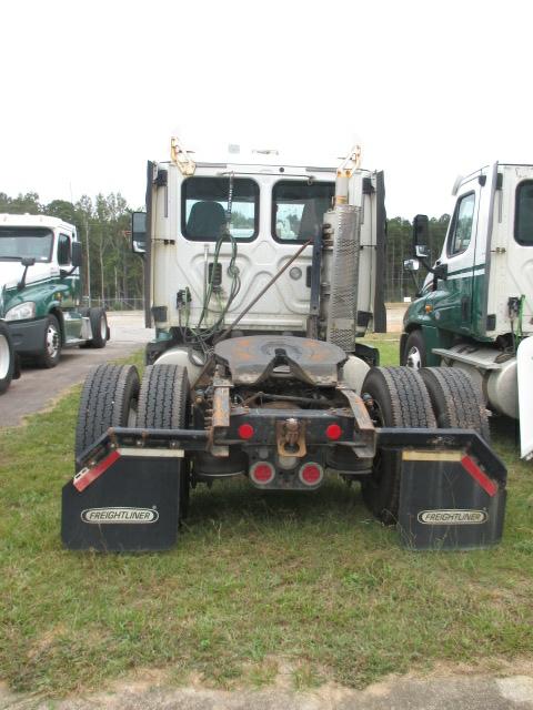 FREIGHTLINER CASCADIA 125