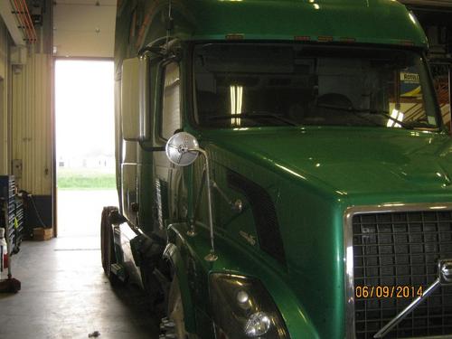 VOLVO VNL770