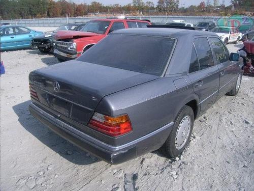 MERCEDES-BENZ MERCEDES 300E