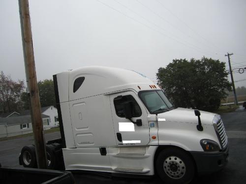 FREIGHTLINER CASCADIA 125