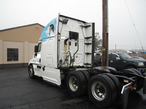 FREIGHTLINER CASCADIA 125