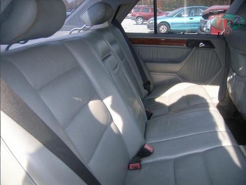 MERCEDES-BENZ MERCEDES 300E