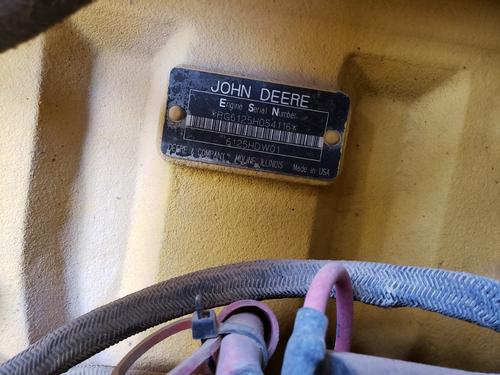 John Deere 824J