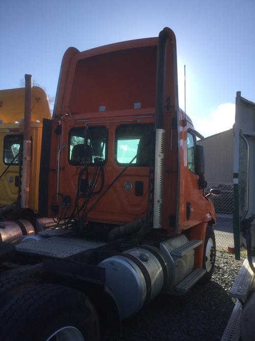 FREIGHTLINER CASCADIA 113