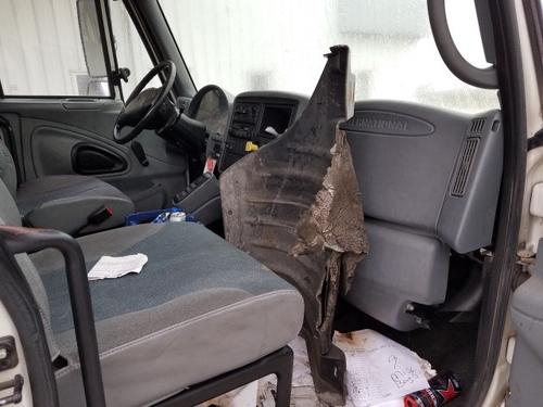 INTERNATIONAL 4300