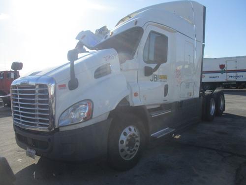 FREIGHTLINER CASCADIA 132