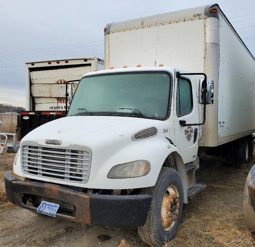 FREIGHTLINER M2 106