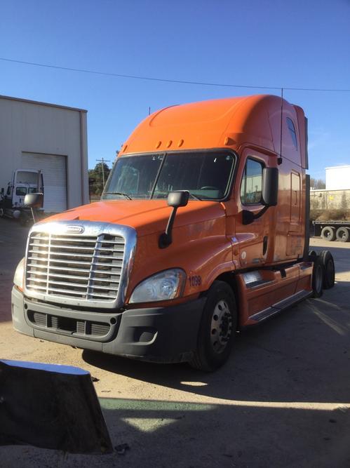 FREIGHTLINER CASCADIA 125