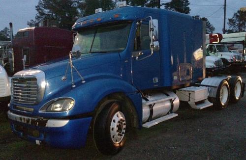 FREIGHTLINER COLUMBIA