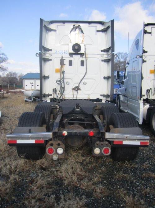 FREIGHTLINER CASCADIA 125