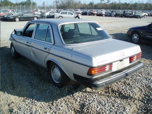 MERCEDES-BENZ MERCEDES 240D