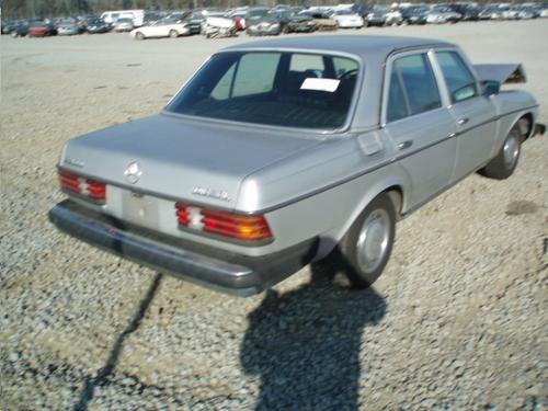 MERCEDES-BENZ MERCEDES 240D