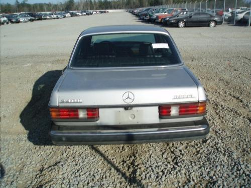 MERCEDES-BENZ MERCEDES 240D