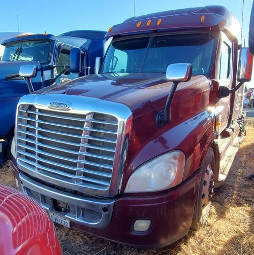 FREIGHTLINER CASCADIA 125