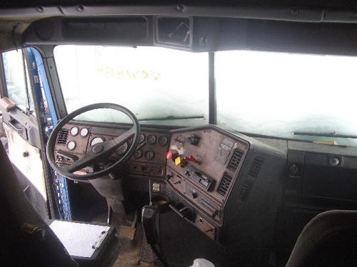 FREIGHTLINER FLD120