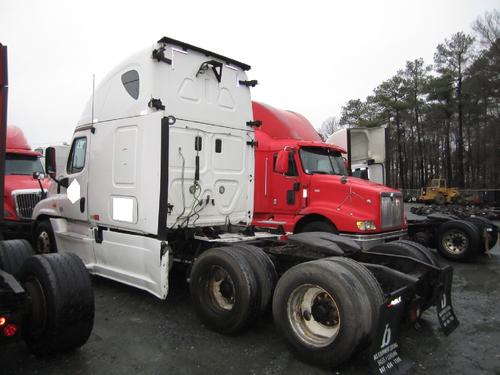 FREIGHTLINER CASCADIA 125