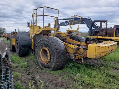 John Deere 824J
