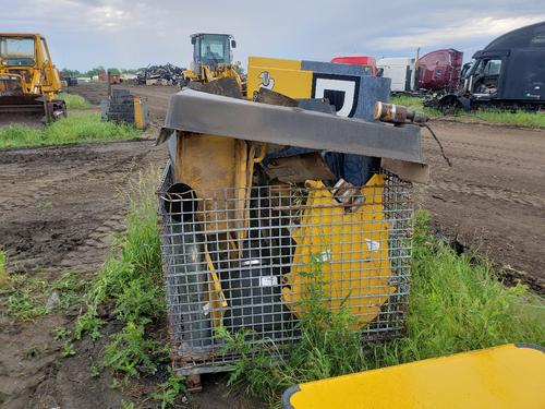 John Deere 824J