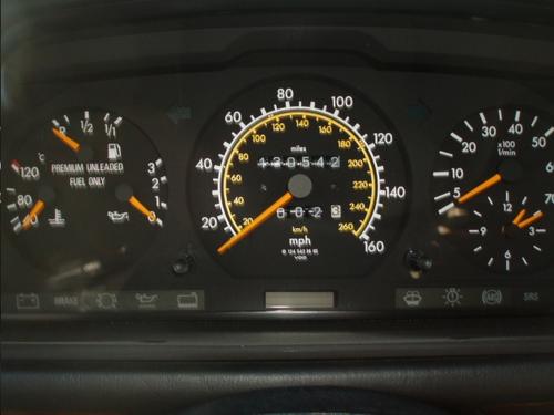 MERCEDES-BENZ MERCEDES 300E