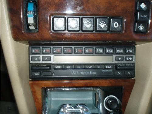 MERCEDES-BENZ MERCEDES 300E