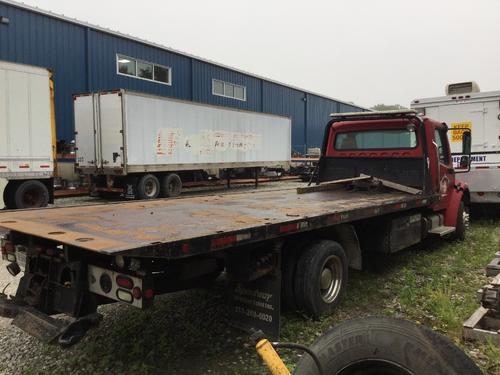 FREIGHTLINER M2 100