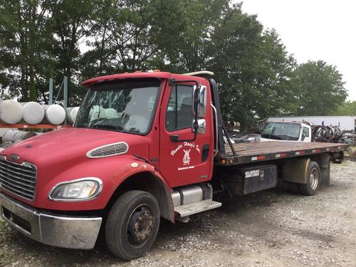 FREIGHTLINER M2 100
