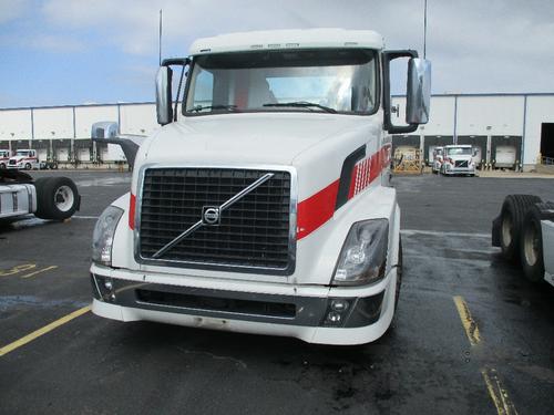 VOLVO VNL300