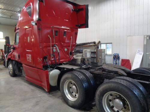 FREIGHTLINER CASCADIA 125