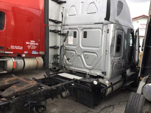FREIGHTLINER CASCADIA 125