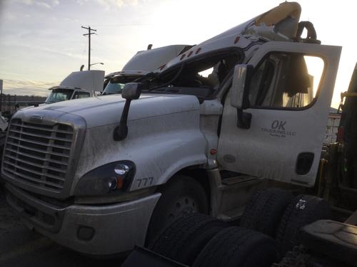 FREIGHTLINER CASCADIA 125