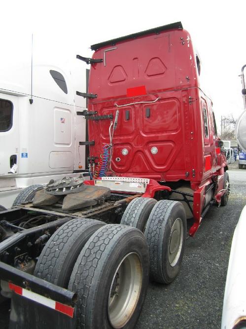 FREIGHTLINER CASCADIA 125