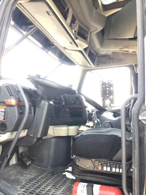 VOLVO VNL