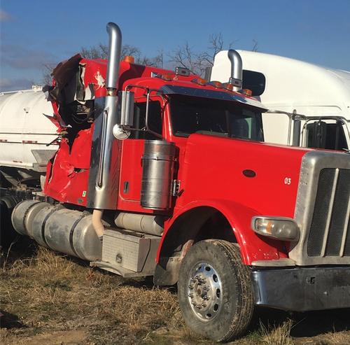 PETERBILT 389