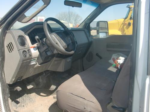 FORD FORD F550SD PICKUP
