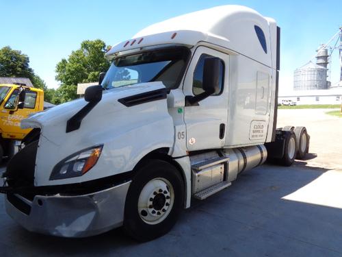 FREIGHTLINER CASCADIA 126