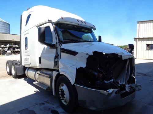 FREIGHTLINER CASCADIA 126