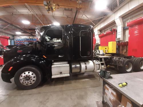 PETERBILT 579