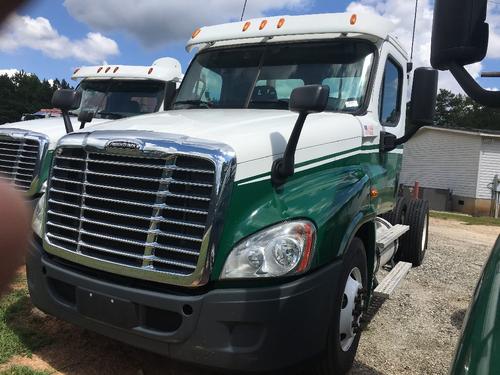 FREIGHTLINER CASCADIA 125