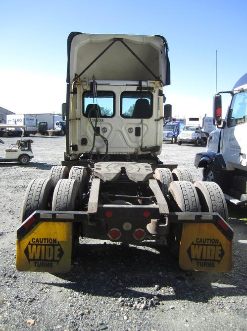 FREIGHTLINER CASCADIA 125