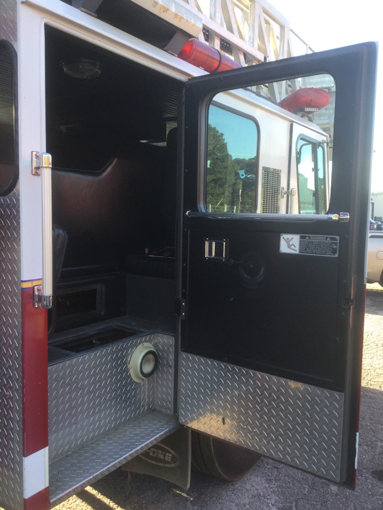 EMERGENCY ONE I E-ONE