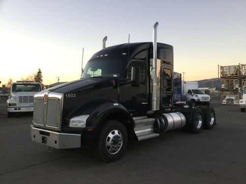 KENWORTH T880