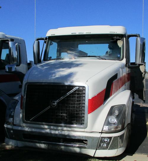 VOLVO VNL300