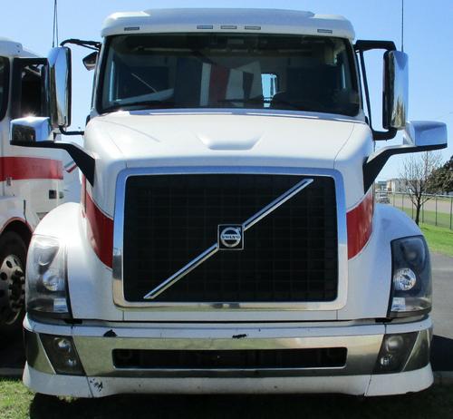 VOLVO VNL300