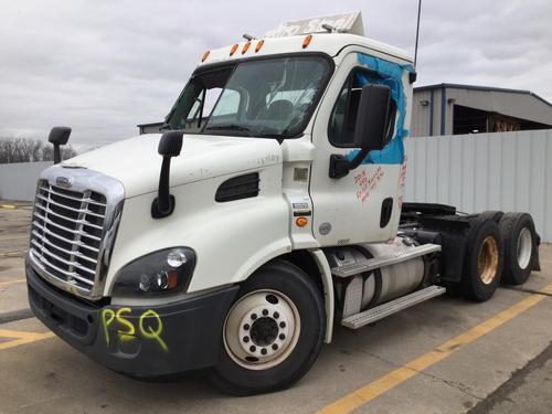 FREIGHTLINER CASCADIA 113