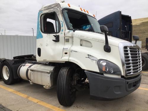 FREIGHTLINER CASCADIA 113