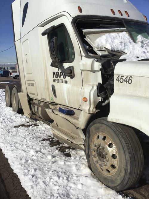 FREIGHTLINER CASCADIA 125