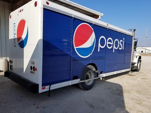 INTERNATIONAL 4300